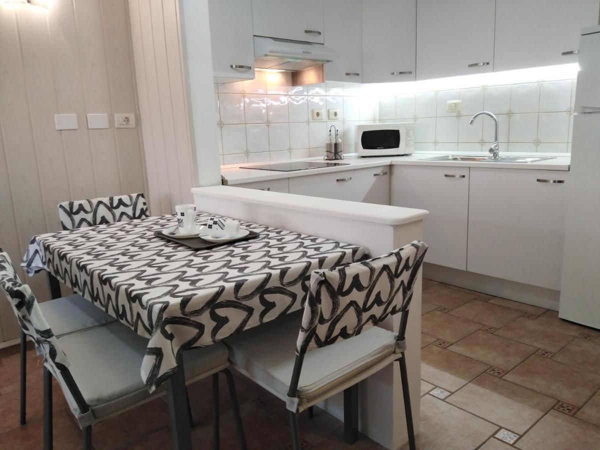 House Lilu - Luminoso Monolocale Apartment Arona  Exterior photo